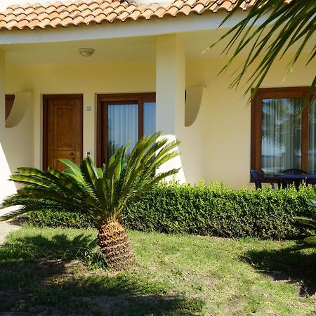 זמברונה Hotel Scoglio Del Leone מראה חיצוני תמונה