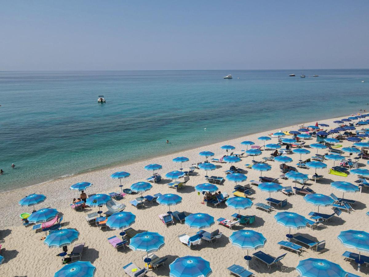 זמברונה Hotel Scoglio Del Leone מראה חיצוני תמונה