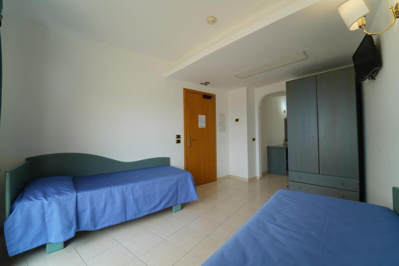 זמברונה Hotel Scoglio Del Leone מראה חיצוני תמונה