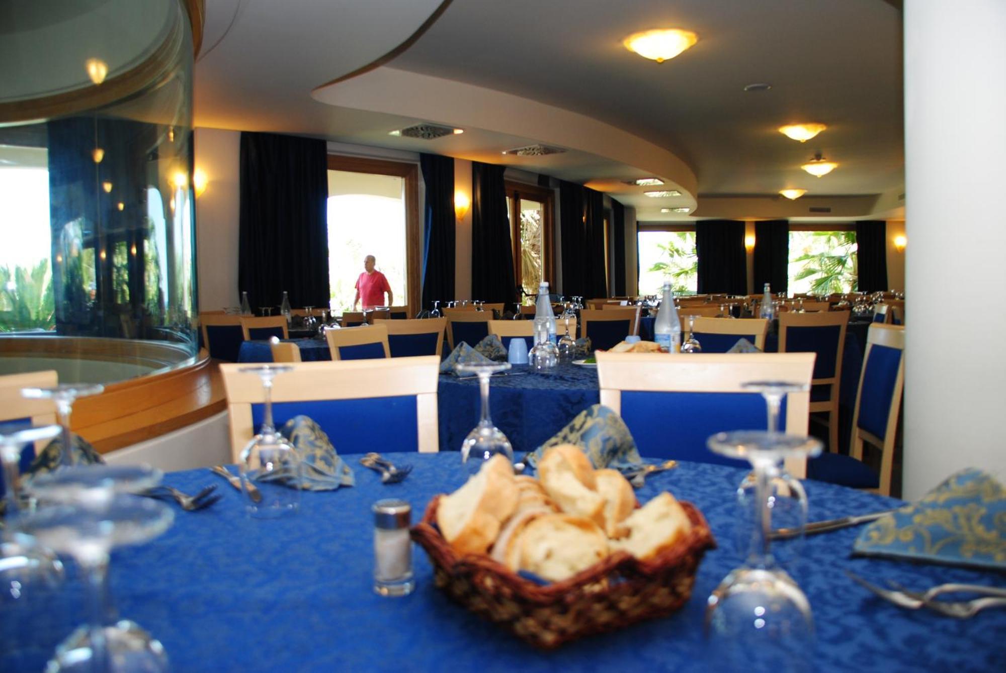זמברונה Hotel Scoglio Del Leone מראה חיצוני תמונה