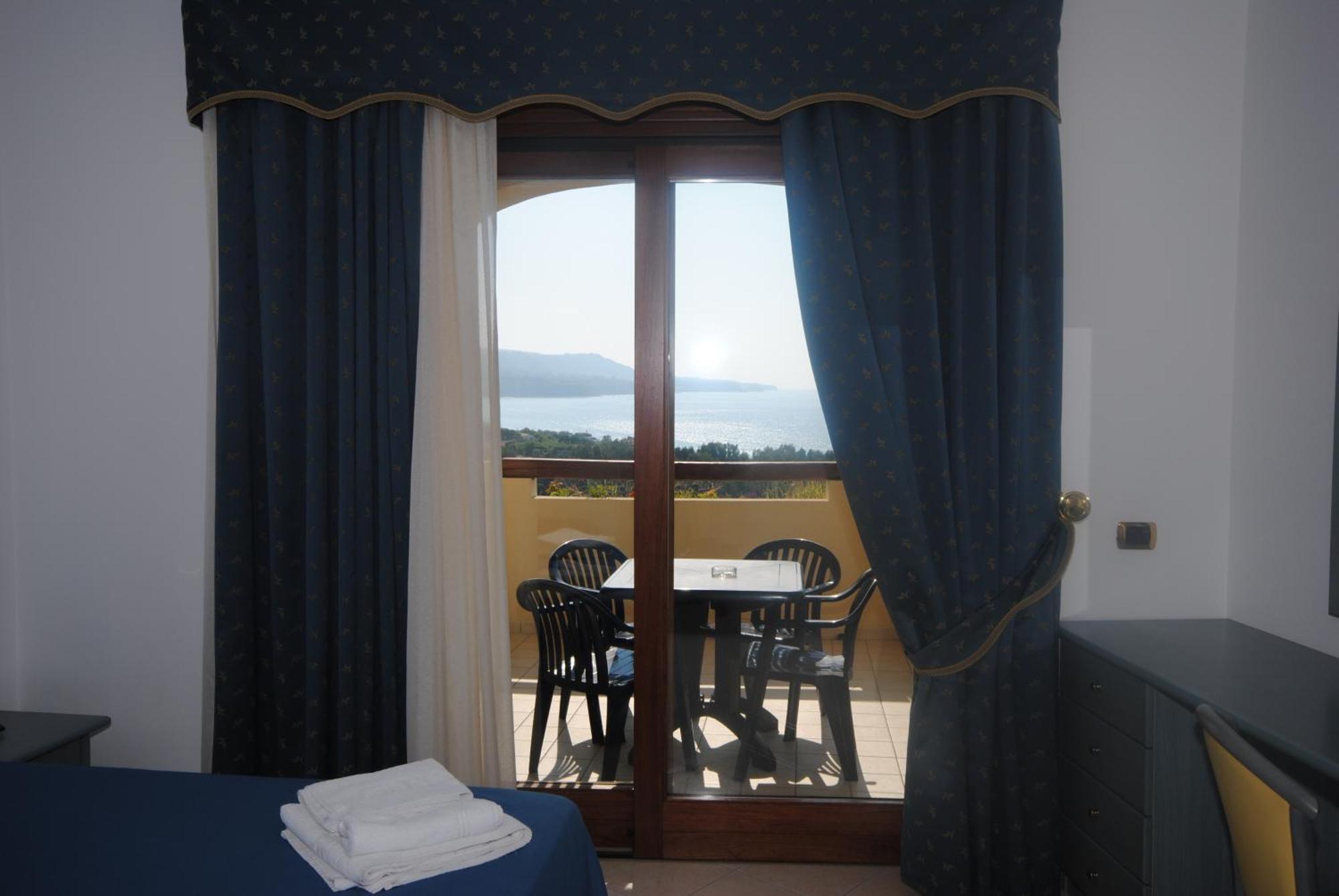זמברונה Hotel Scoglio Del Leone מראה חיצוני תמונה