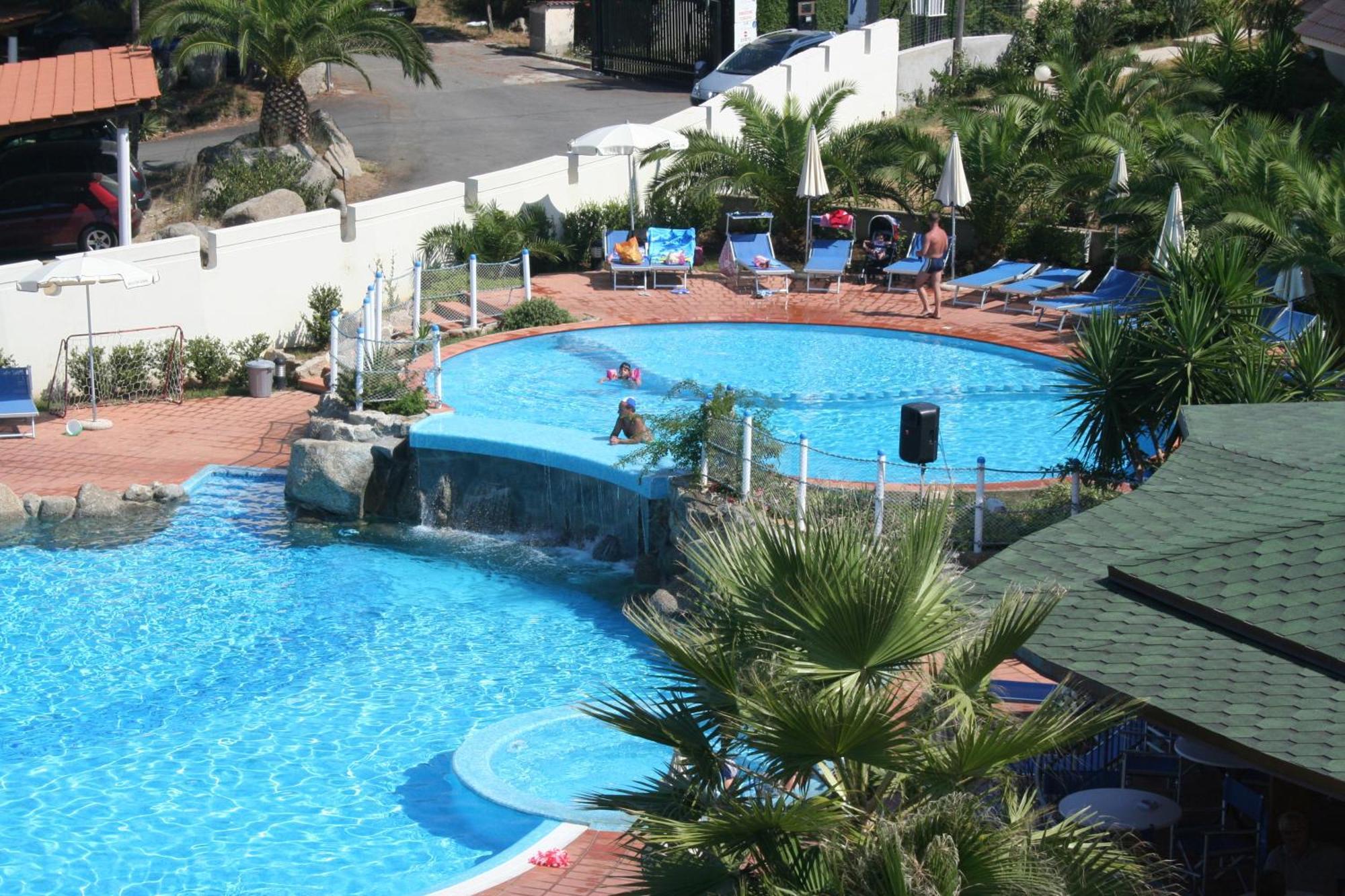 זמברונה Hotel Scoglio Del Leone מראה חיצוני תמונה